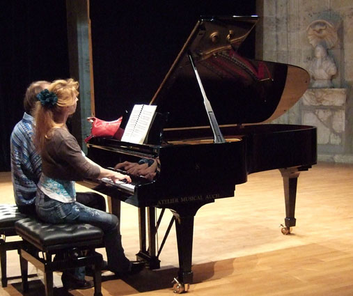 2 pianos à disposition